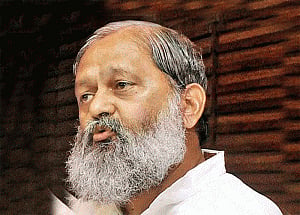 'Gandhi will gradually be removed from currency notes'