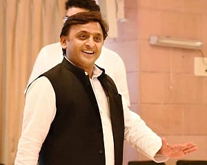 UP Grand alliance on anvil; Akhilesh says Cong tie-up decision soon