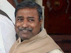Katiyar, Sharad Yadav kick up storm with sexist barbs