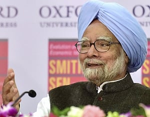 Manmohan Singh helped Mallya get loans, claims BJP