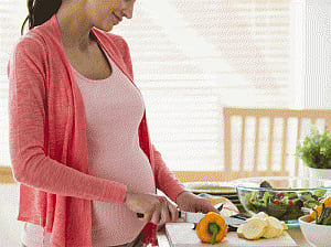 Eating mulethi during pregnancy may harm baby's brain: study