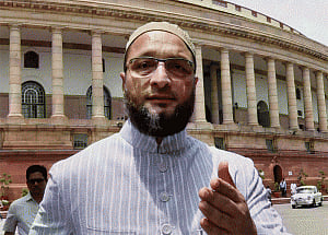 UP will give triple talaq to SP, Cong & BSP: Owaisi