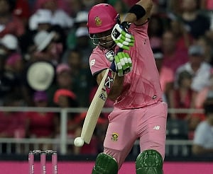 Dazzling Du Plessis trumps spirited Sri lanka
