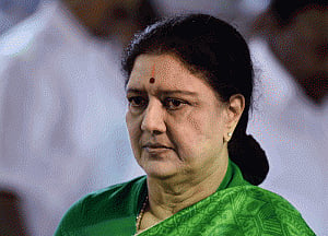 Sasikala to meet AIADMK MlAs