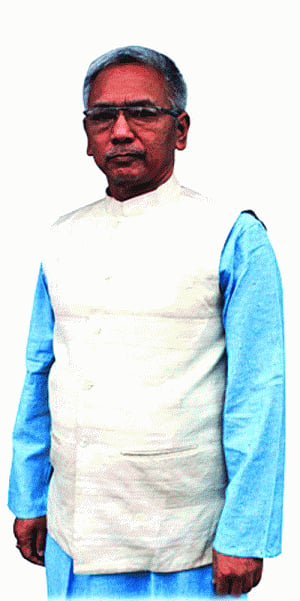 'Congress Govt a sinking ship; BJP will win absolute majority'