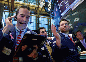 US stocks end at record highs