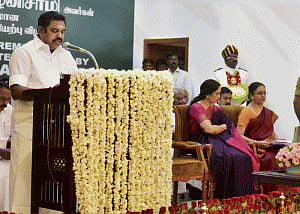 Palaniswami wins crucial trust vote