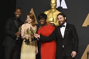 Gaffe after gaffe: Oscar turns a la-la-land