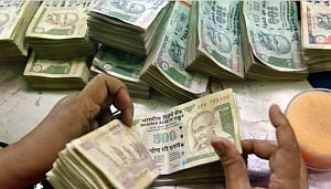 Delhi Police to change Rs 20 cr in old notes through 13 bank a/cs