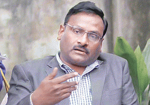 Suspended DU Prof, 5 others convicted for links with Maoists