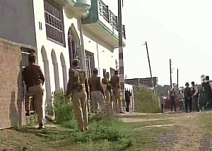 Gunfight underway in lucknow, suspected IS operative cornered