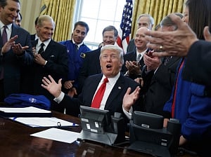Trump plans to send humans to Mars