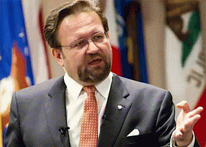Trump's aide compares IS militants to scurrying 'cockroaches'