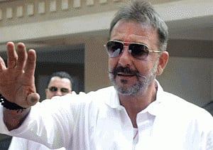 Sanjay Dutt visits 'Golmaal Again' set