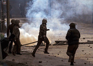 Gunshots heard in Srinagar market
