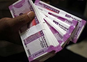 No plans to demonetise Rs 2,000 notes: Govt