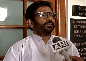 Air India revokes flight ban on Sena MP Gaikwad