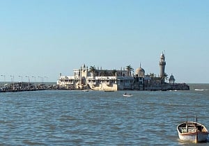 SC asks Haji Ali Dargah if it would help remove encroachment