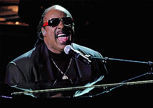 Stevie Wonder to wed Tomeeka in June