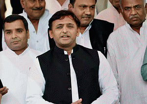 Cannot rely on EVMs, ballot papers should be used in future: Akhilesh