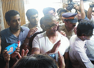 Sonu responds to fatwa by shaving off his head after tweet row