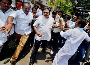 T T V Dhinakaran, close aide arrested in bribery case