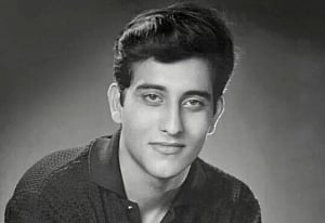 Vinod Khanna wanted to see his ancestral home in Peshawar