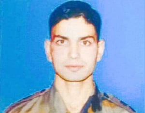 Kashmiri Army officer abducted, shot dead by militants in J&K