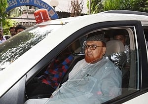 Controversial cleric sacked as head of Kolkata mosque