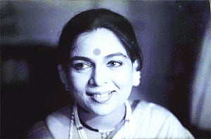 Bollywood grieves for 'maa'