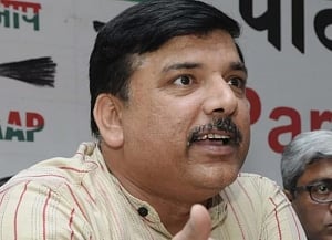 EC working under political pressure: AAP