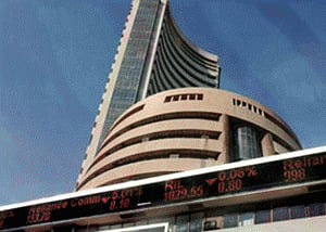 Key Indian equity indices trade in green