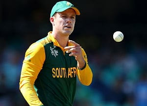 South Africa's De Villiers angry at 'ball-tampering' inference