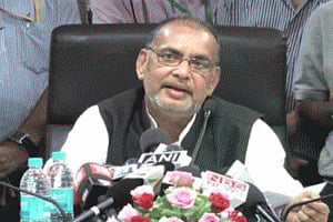 Union Minister 'egged' in Odisha amid MP peasant stir