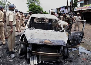 Farmers protest airport plan, 4 cops injured in violence