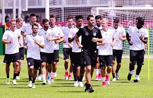 Mexico wary of German young guns