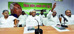 'Congress has discarded Gandhi, Nehru's values'