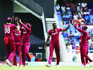 India stutter in chase of 190