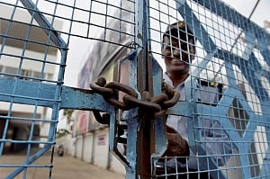 Taxing moment! 1,000 cinema theatres down shutters in TN