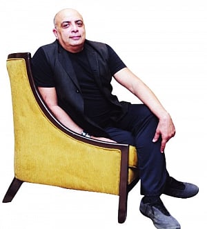 Tahiliani goes lightweight