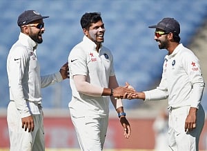 First Test: Sri lanka off to shaky start