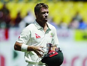 Warner hits back at ca in Aus pay row