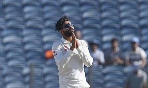 Jadeja suspended for third Test against Sri lanka