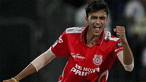 Axar Patel to replace Ravindra Jadeja for 3rd Test