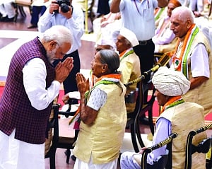 We need unity like Quit India days: PM