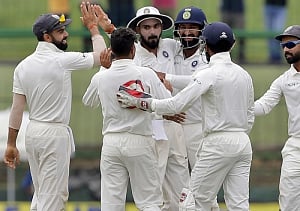 India inch closer to 3-0 sweep, Sri lanka struggle
