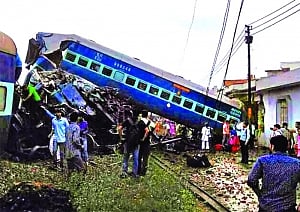 23 die in Muzaffarnagar train accident