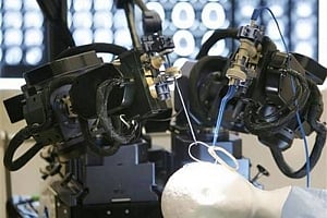 UK scientists create world's smallest surgical robot