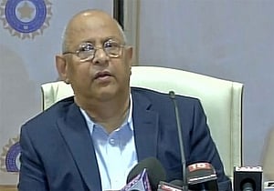 SC issues show cause notice to BCCI acting secy