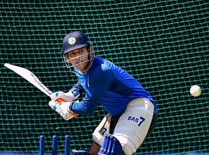 A 'triple hundred' for Dhoni as India look to consolidate lead